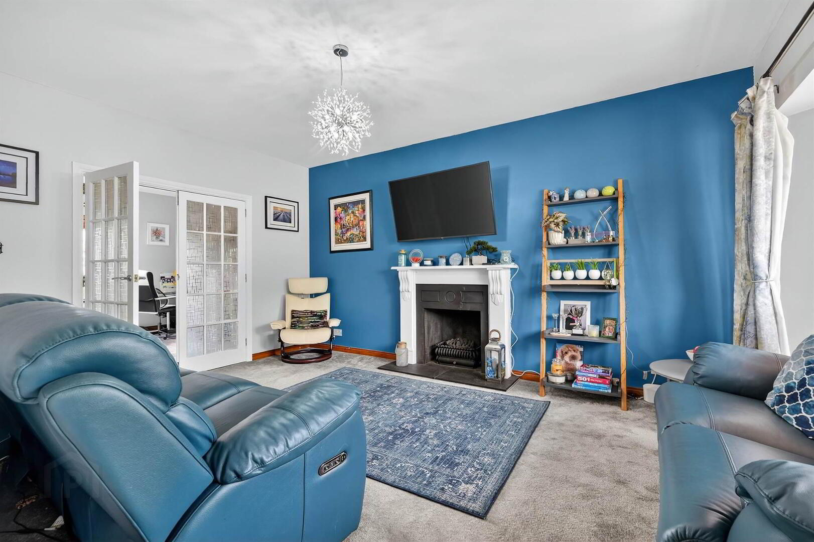 35 Royal Lodge Avenue 8 of 42