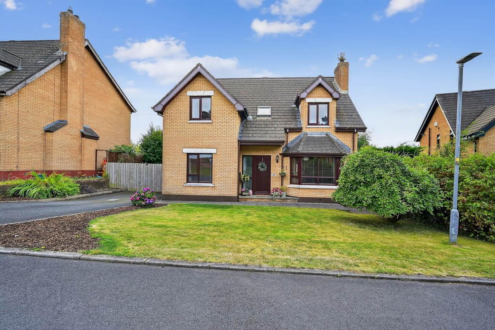 35 Royal Lodge Avenue 3 of 42