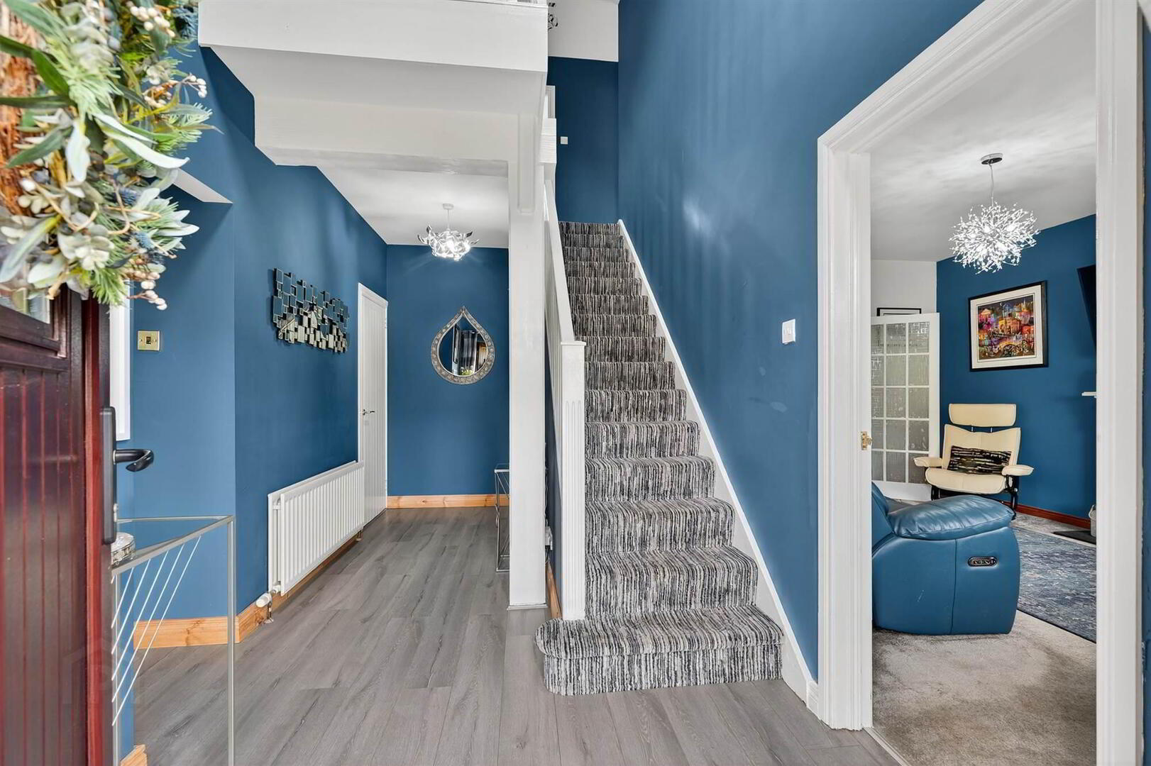 35 Royal Lodge Avenue 5 of 42