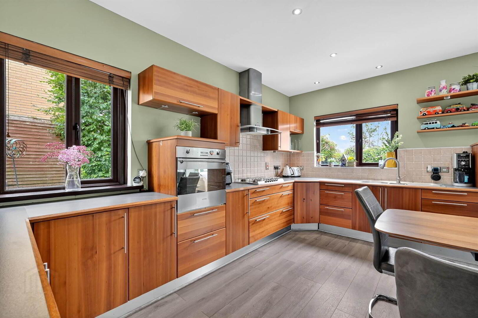 35 Royal Lodge Avenue 13 of 42