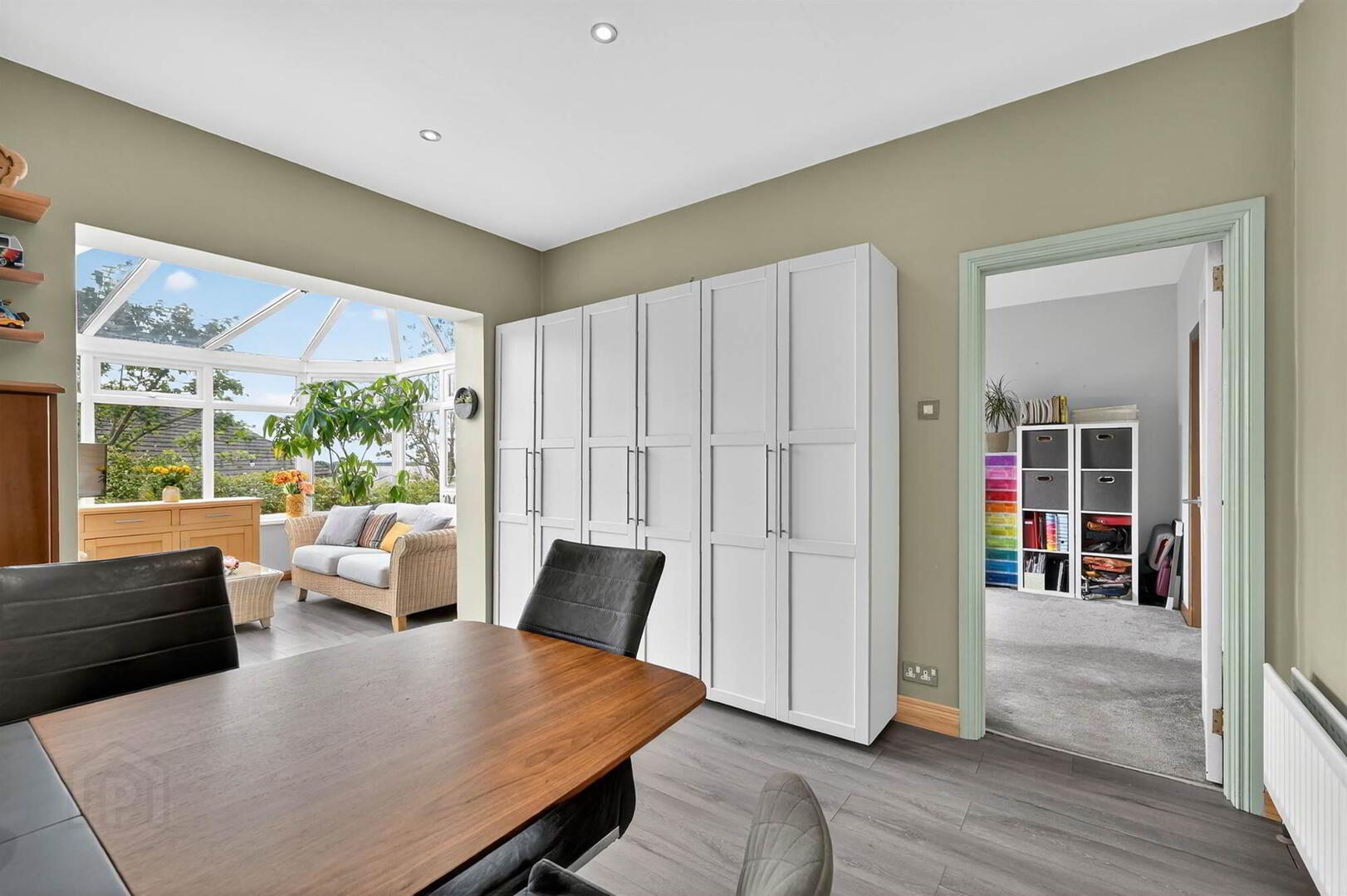 35 Royal Lodge Avenue 19 of 42