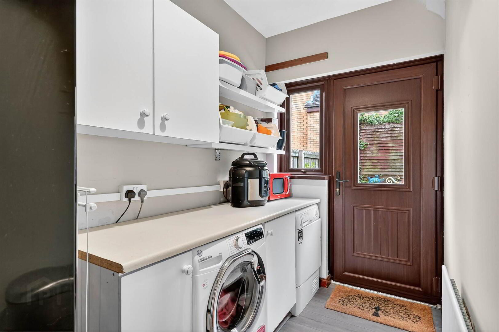 35 Royal Lodge Avenue 23 of 42