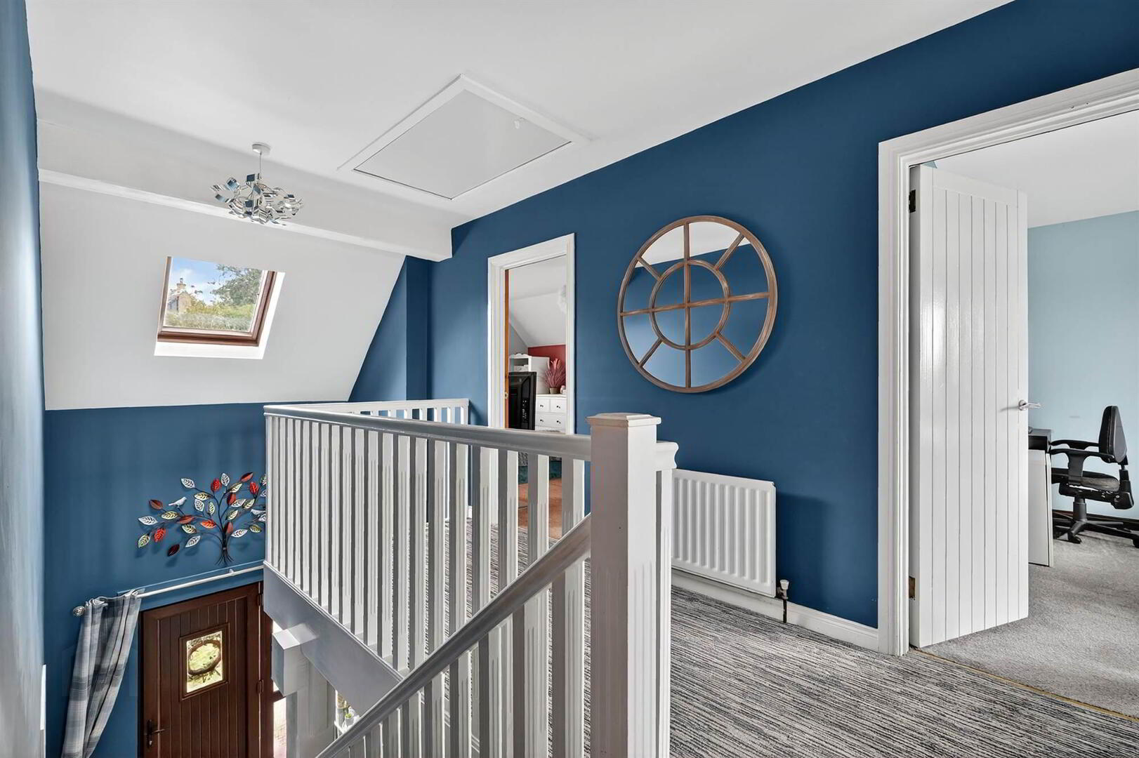 35 Royal Lodge Avenue 24 of 42