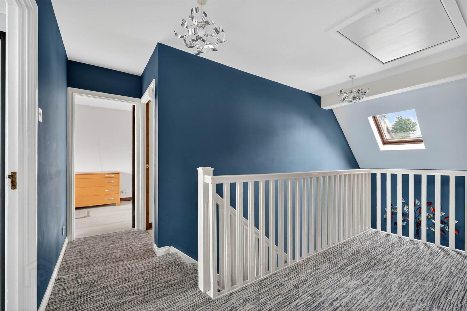 35 Royal Lodge Avenue 25 of 42