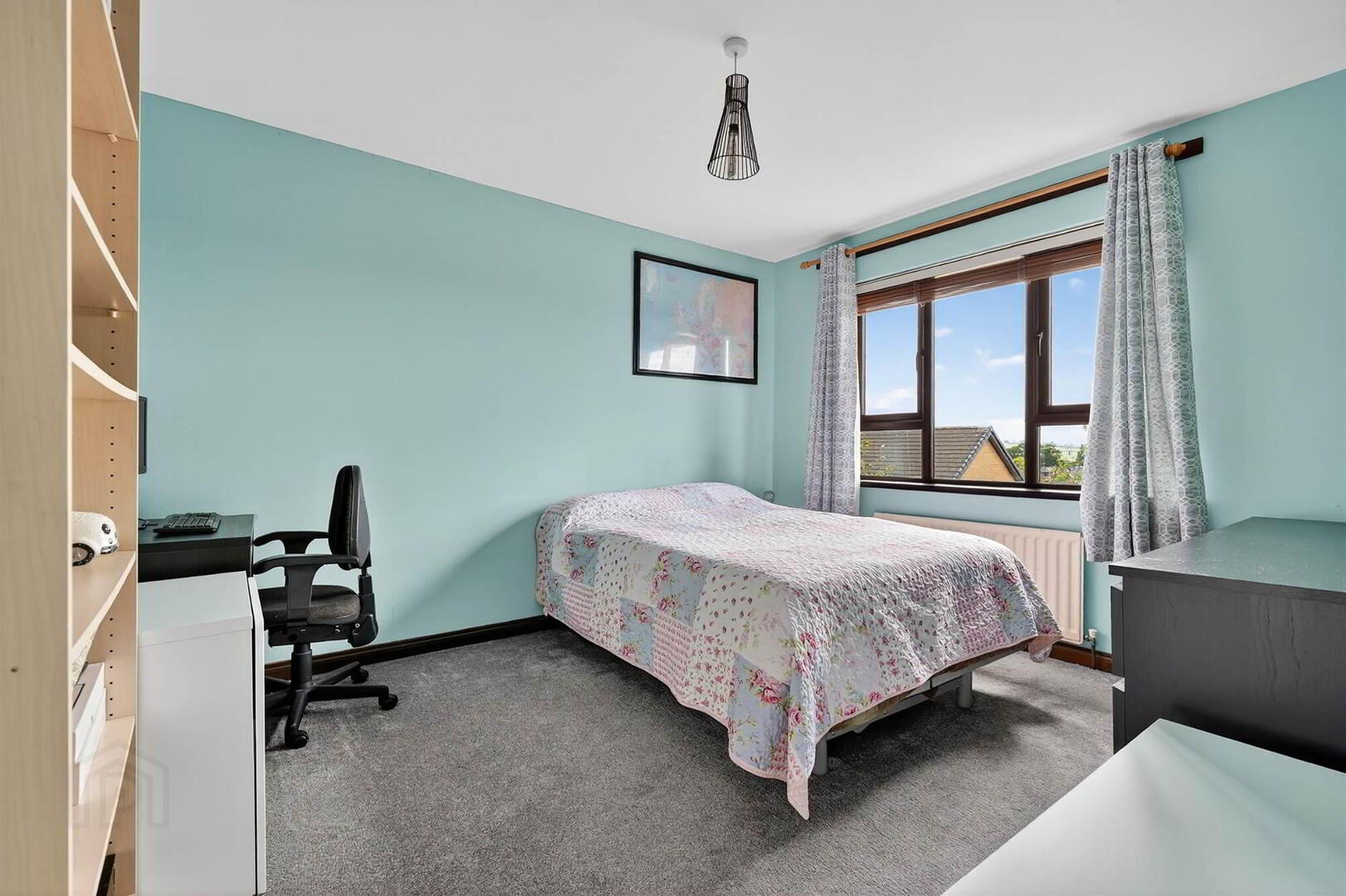 35 Royal Lodge Avenue 30 of 42