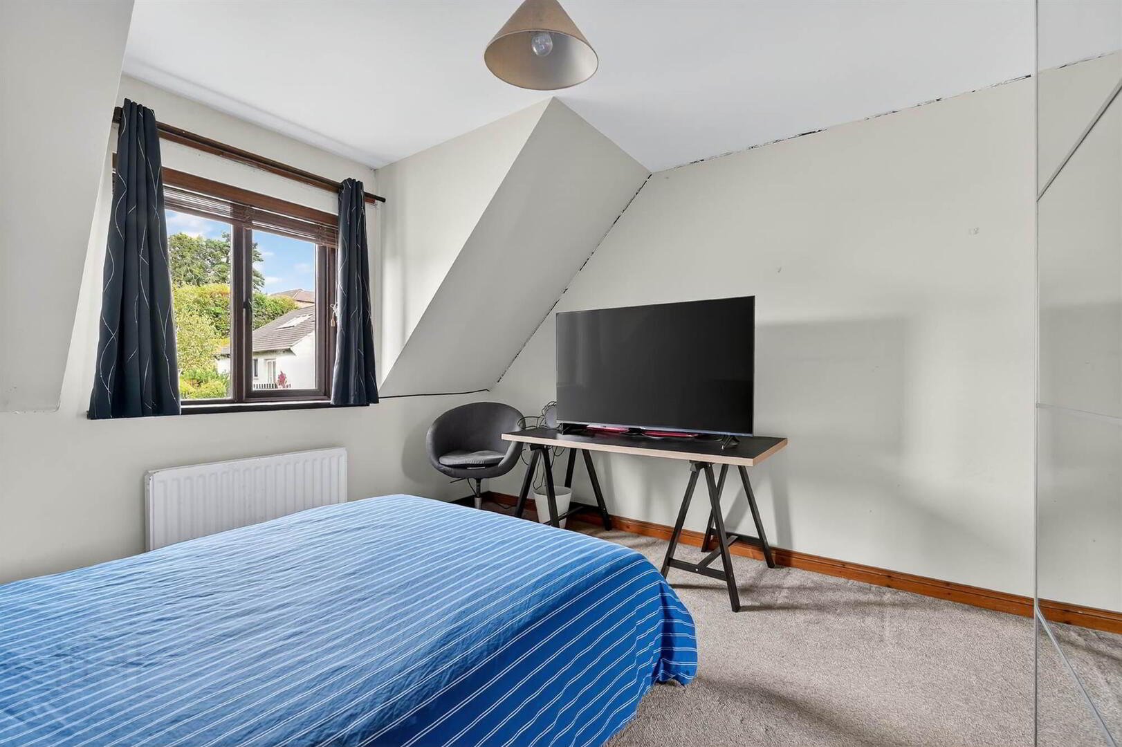 35 Royal Lodge Avenue 34 of 42