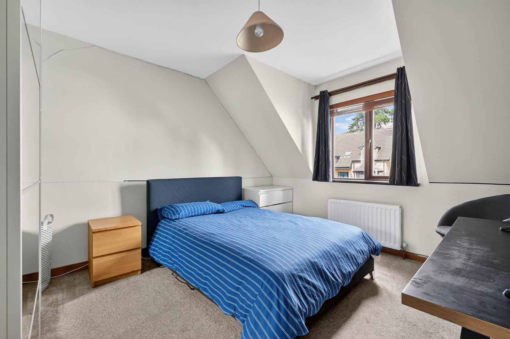 35 Royal Lodge Avenue 33 of 42