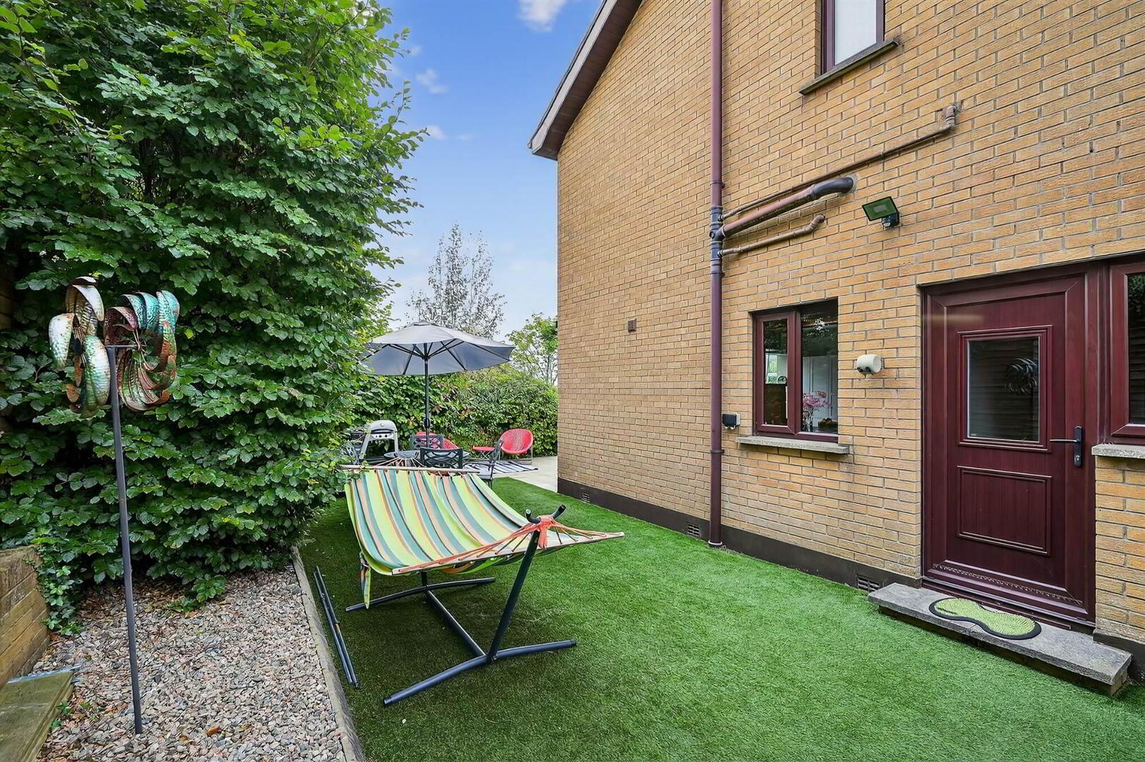 35 Royal Lodge Avenue 39 of 42
