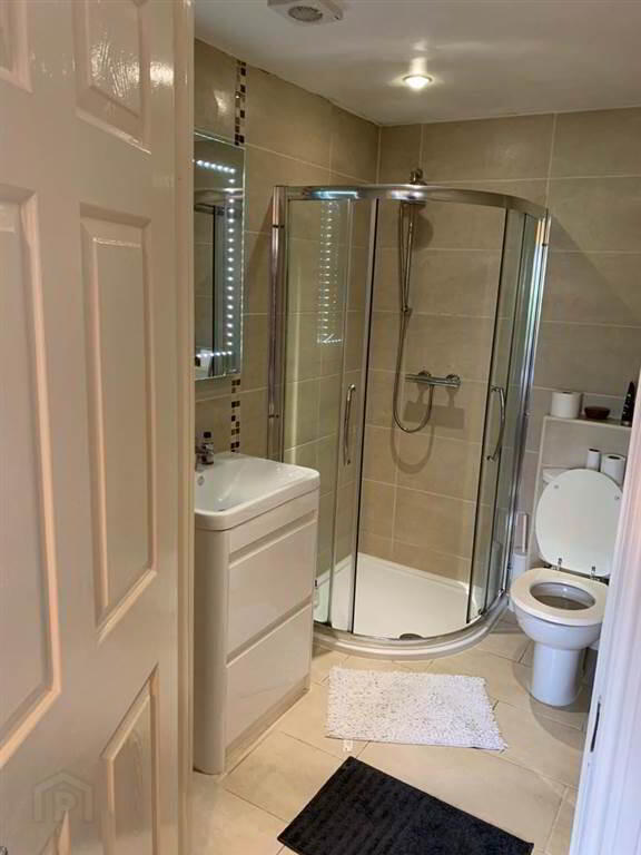 Apt 2 Elm House, 2 Beech Heights 7 of 14