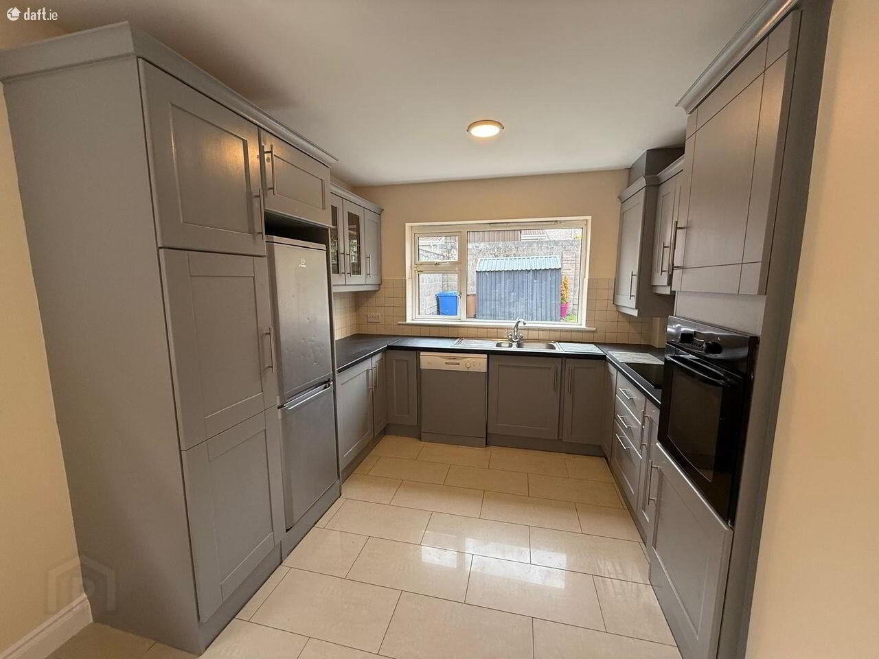 133 West Avenue 10 of 24