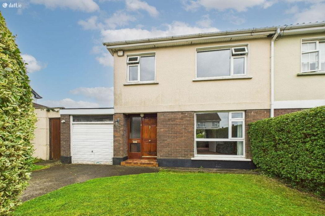 4 Decies Avenue 1 of 28