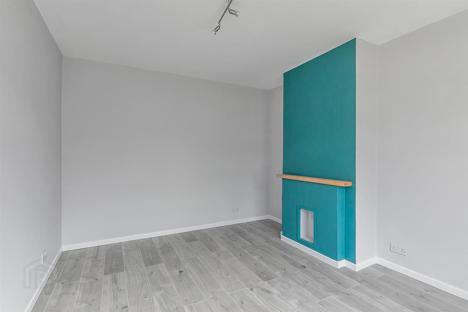26 Rathcoole Drive 4 of 20