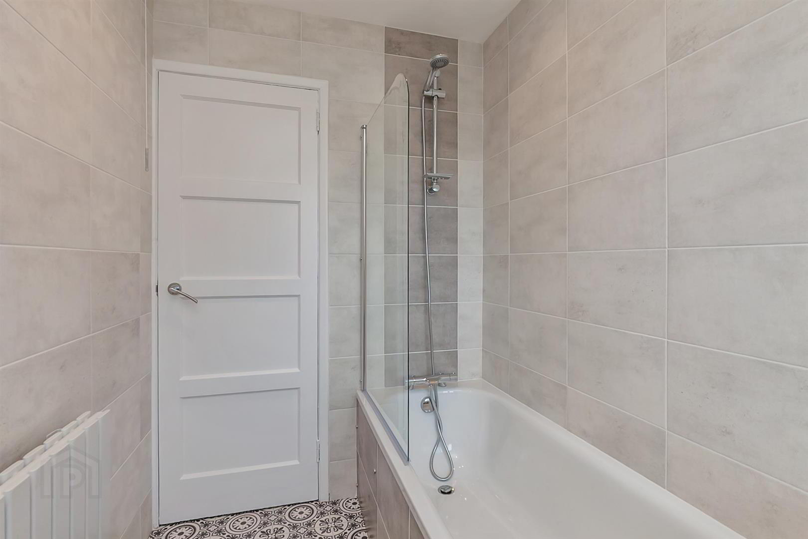 26 Rathcoole Drive 17 of 20