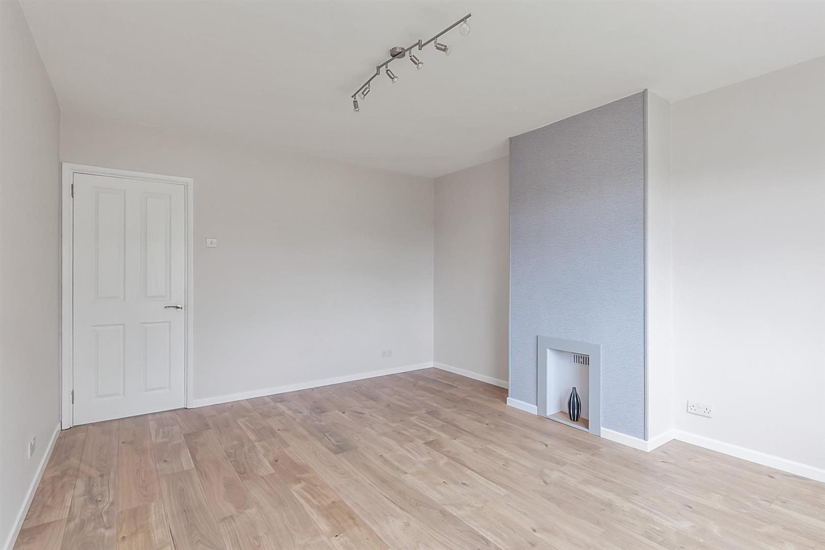26 Rathcoole Drive 7 of 20