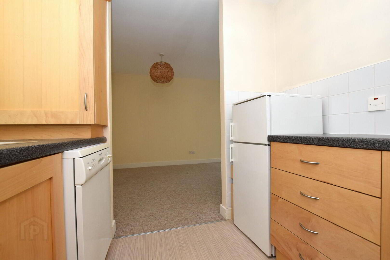 Apt 40 City Gate, 2 Sussex Place 9 of 23
