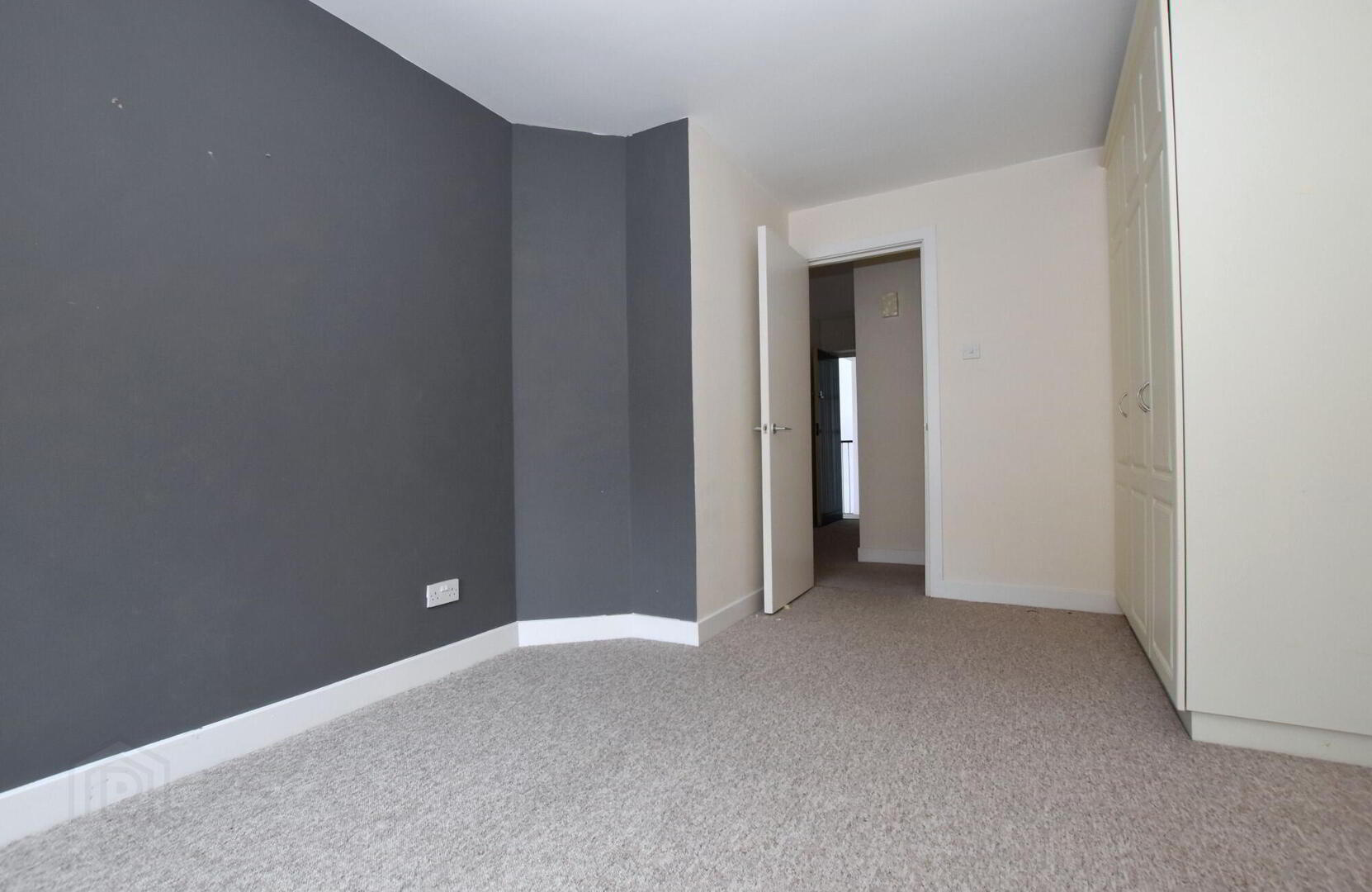 Apt 40 City Gate, 2 Sussex Place 14 of 23