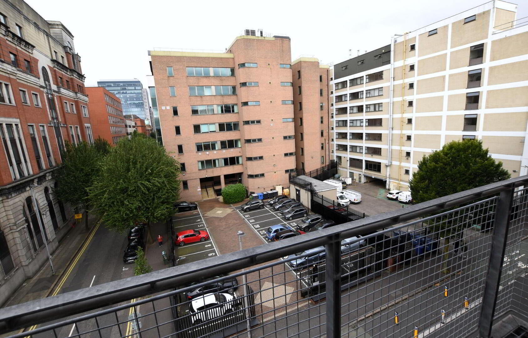 Apt 40 City Gate, 2 Sussex Place 18 of 23