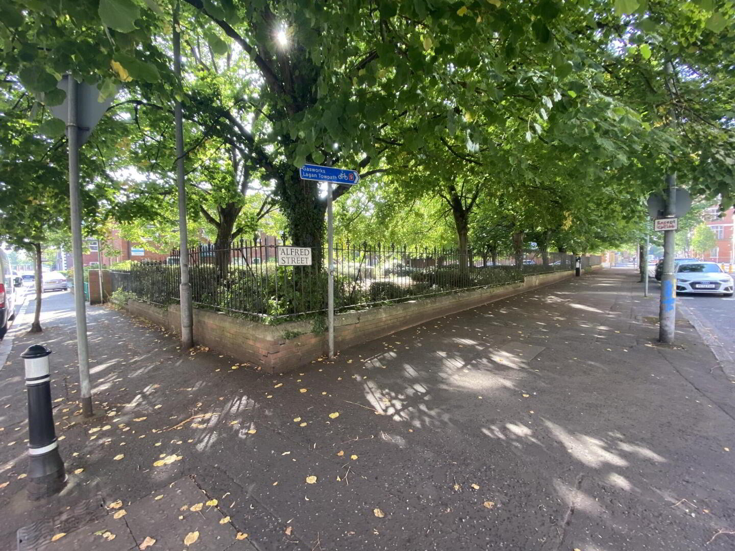 Apt 40 City Gate, 2 Sussex Place 22 of 23