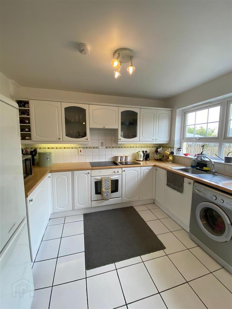19 Summerhill Green 6 of 16