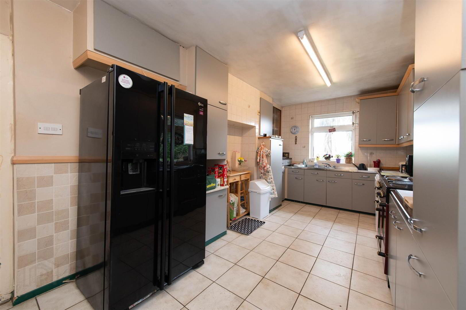 81 Poyntzpass Road 4 of 36