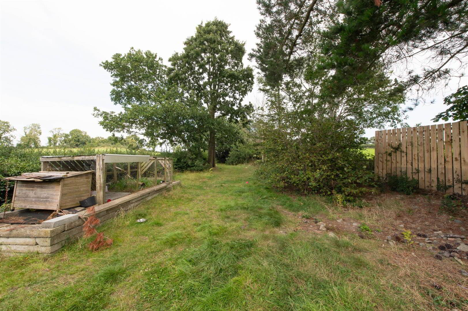 81 Poyntzpass Road 27 of 36