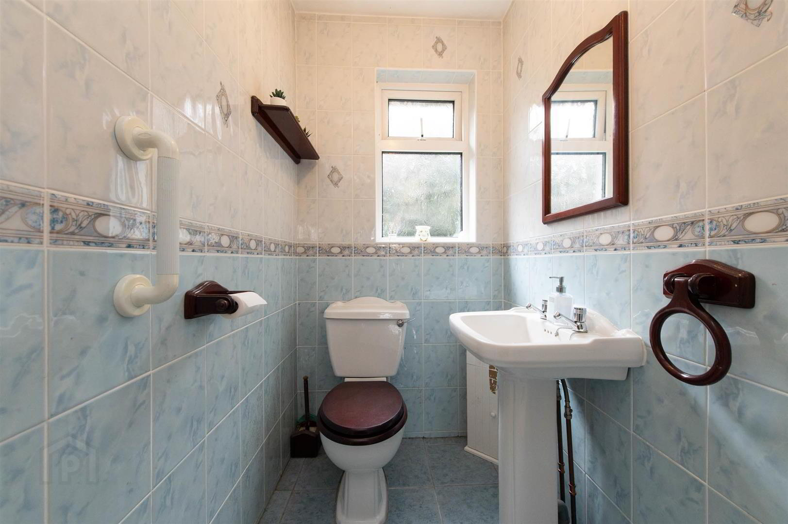 81 Poyntzpass Road 9 of 36