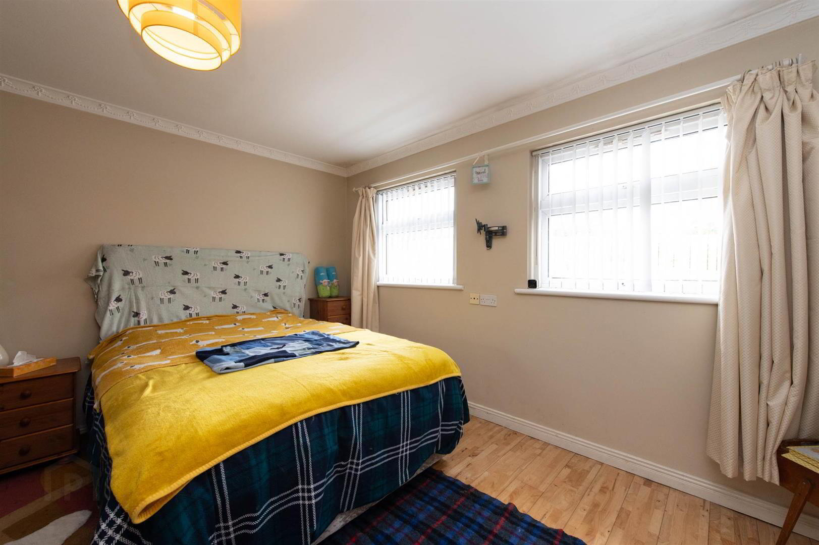 81 Poyntzpass Road 12 of 36