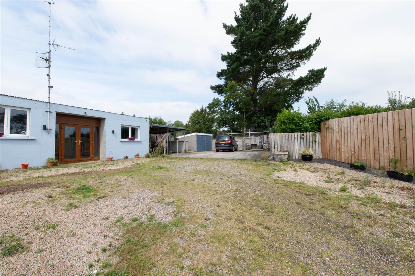 81 Poyntzpass Road 25 of 36