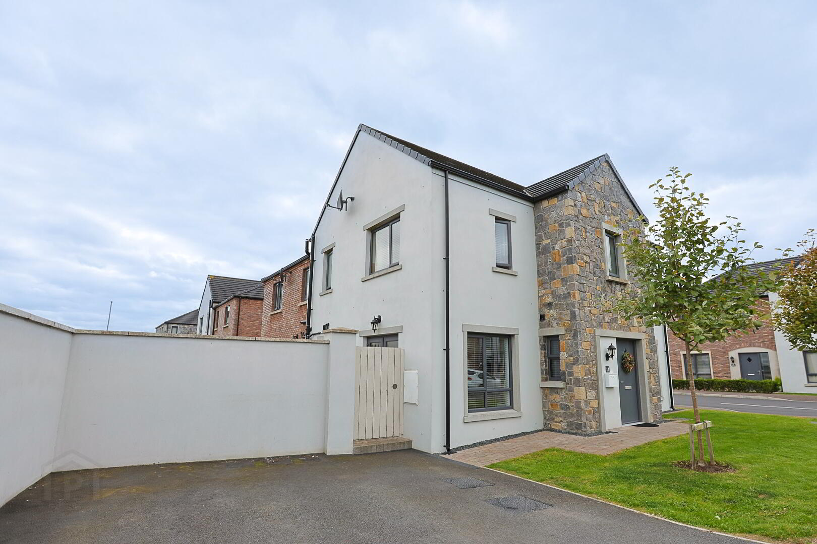 property description image