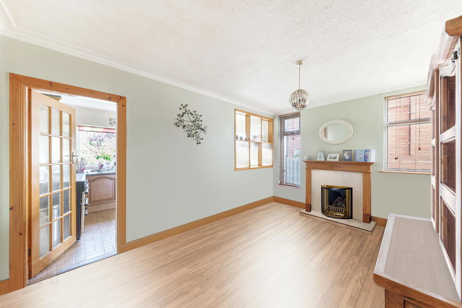 10 Hazeldene Avenue 4 of 14