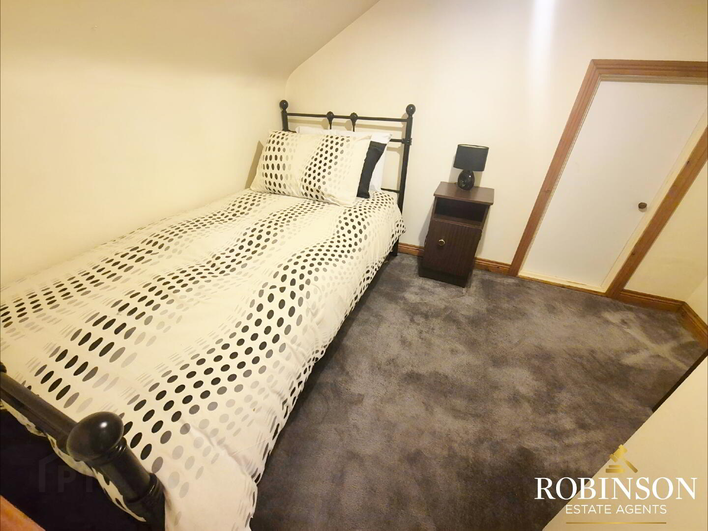 3 Bedroom Bunaglow, Milltown 7 of 13