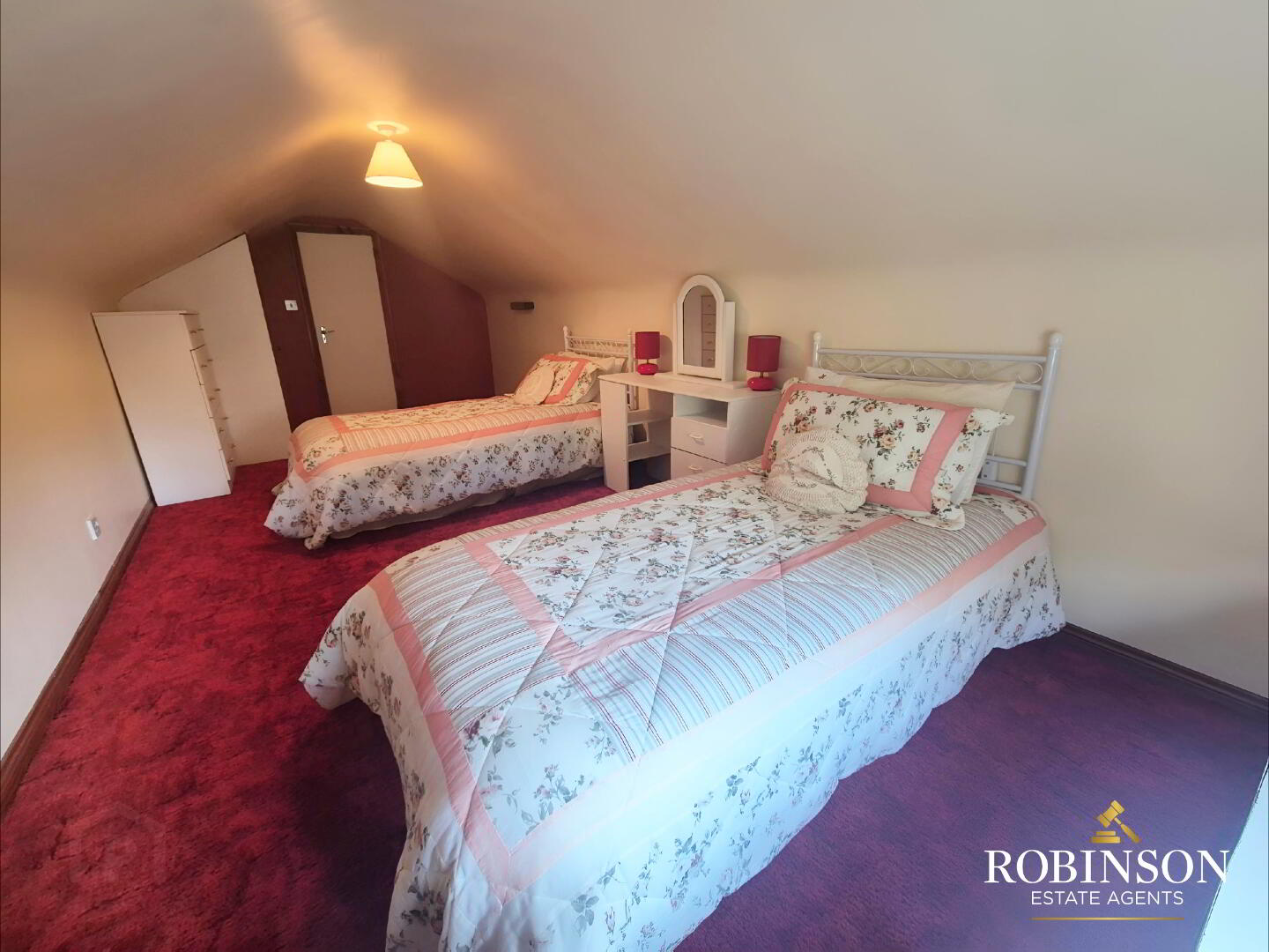 3 Bedroom Bunaglow, Milltown 8 of 13