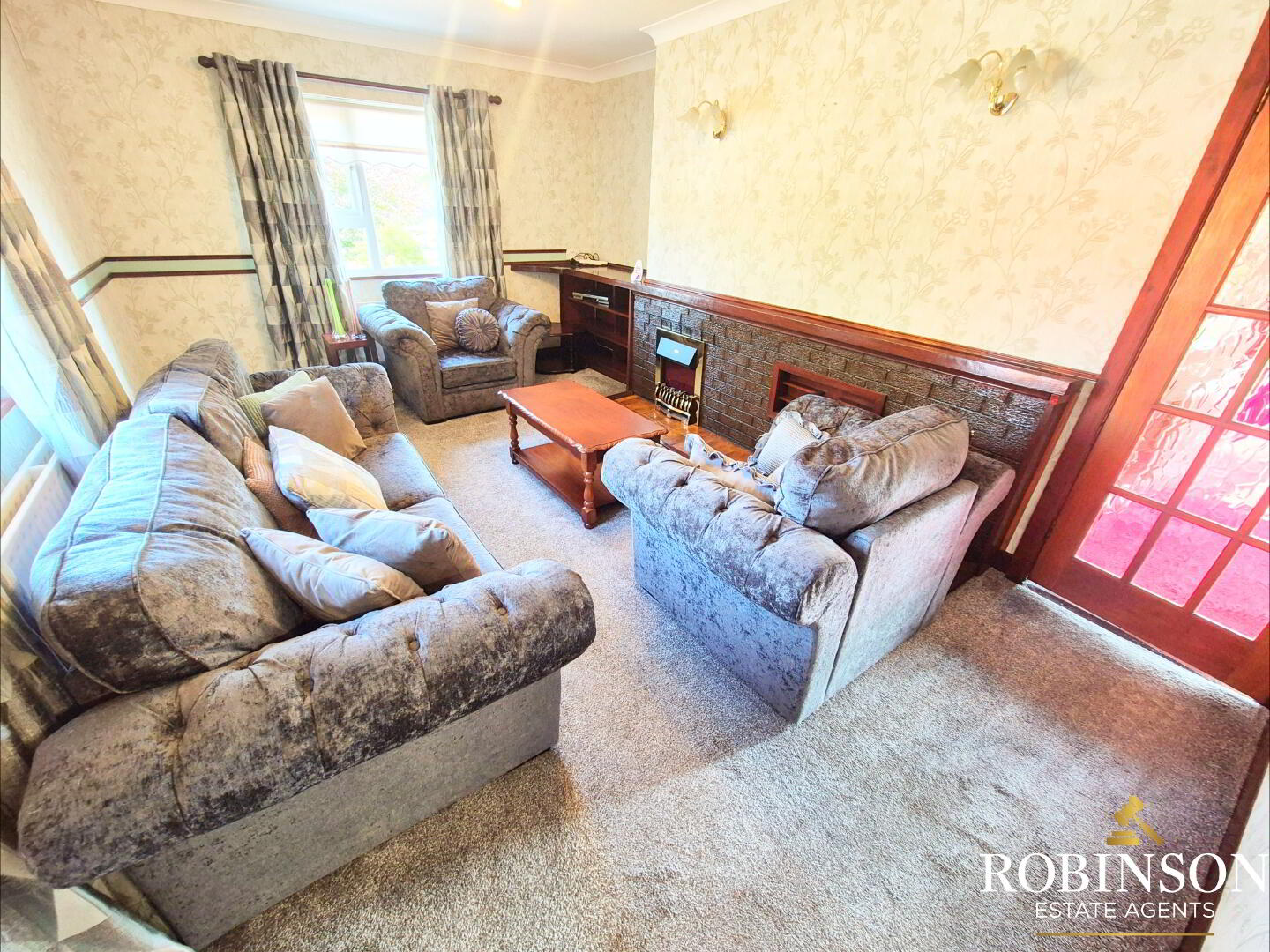 3 Bedroom Bunaglow, Milltown 5 of 13