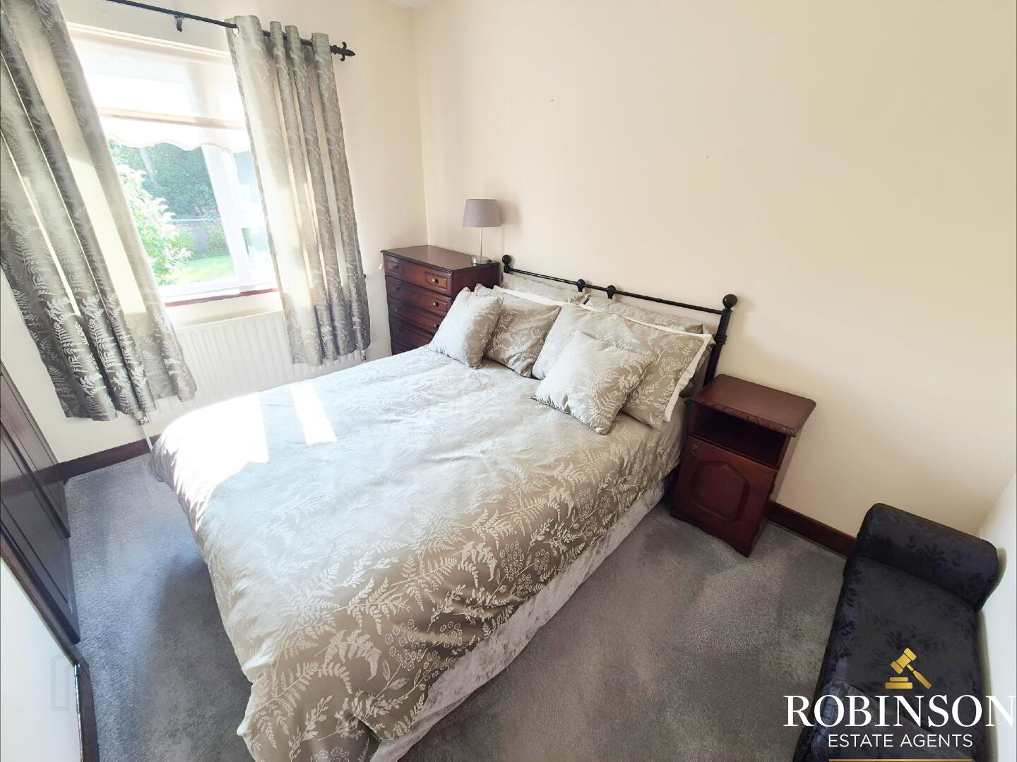 3 Bedroom Bunaglow, Milltown 11 of 13