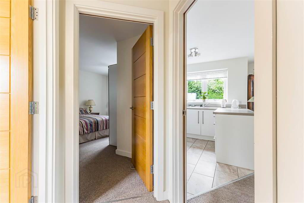 Apt, 4 Hillsborough Road Mews 12 of 23