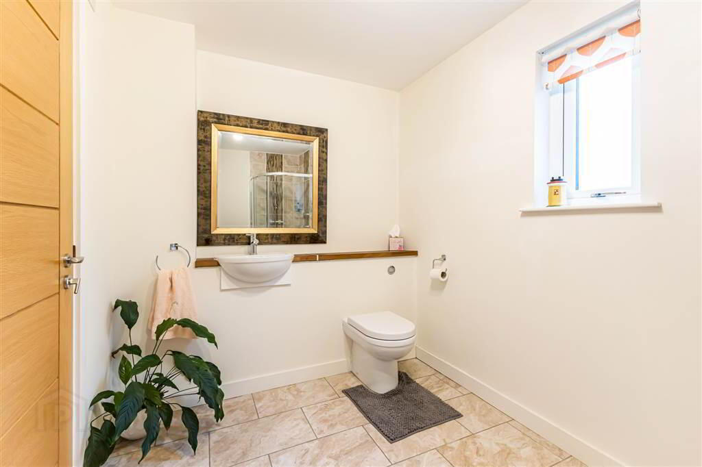 Apt, 4 Hillsborough Road Mews 17 of 23