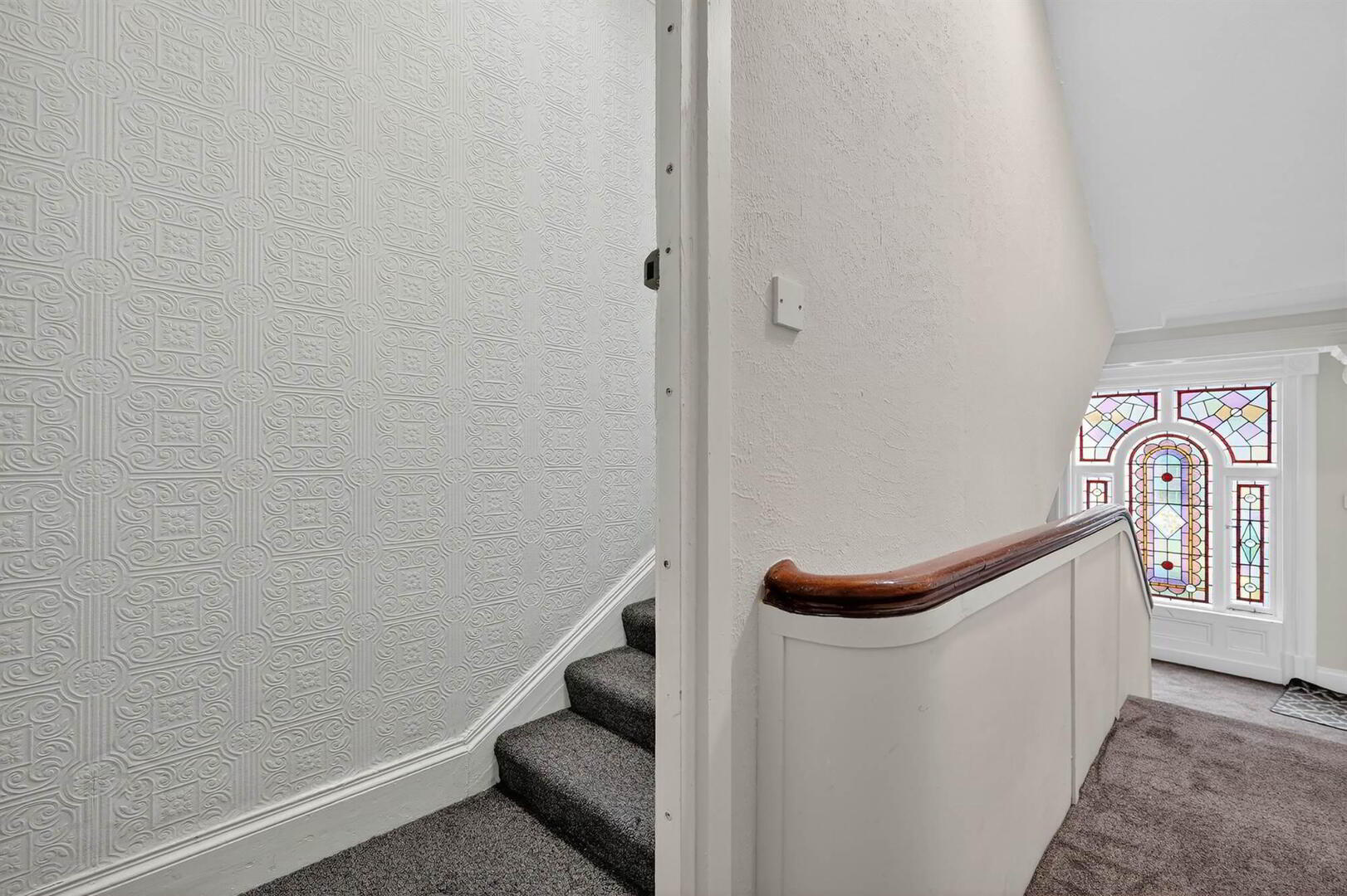 Apt 5, 62 Malone Road 6 of 23