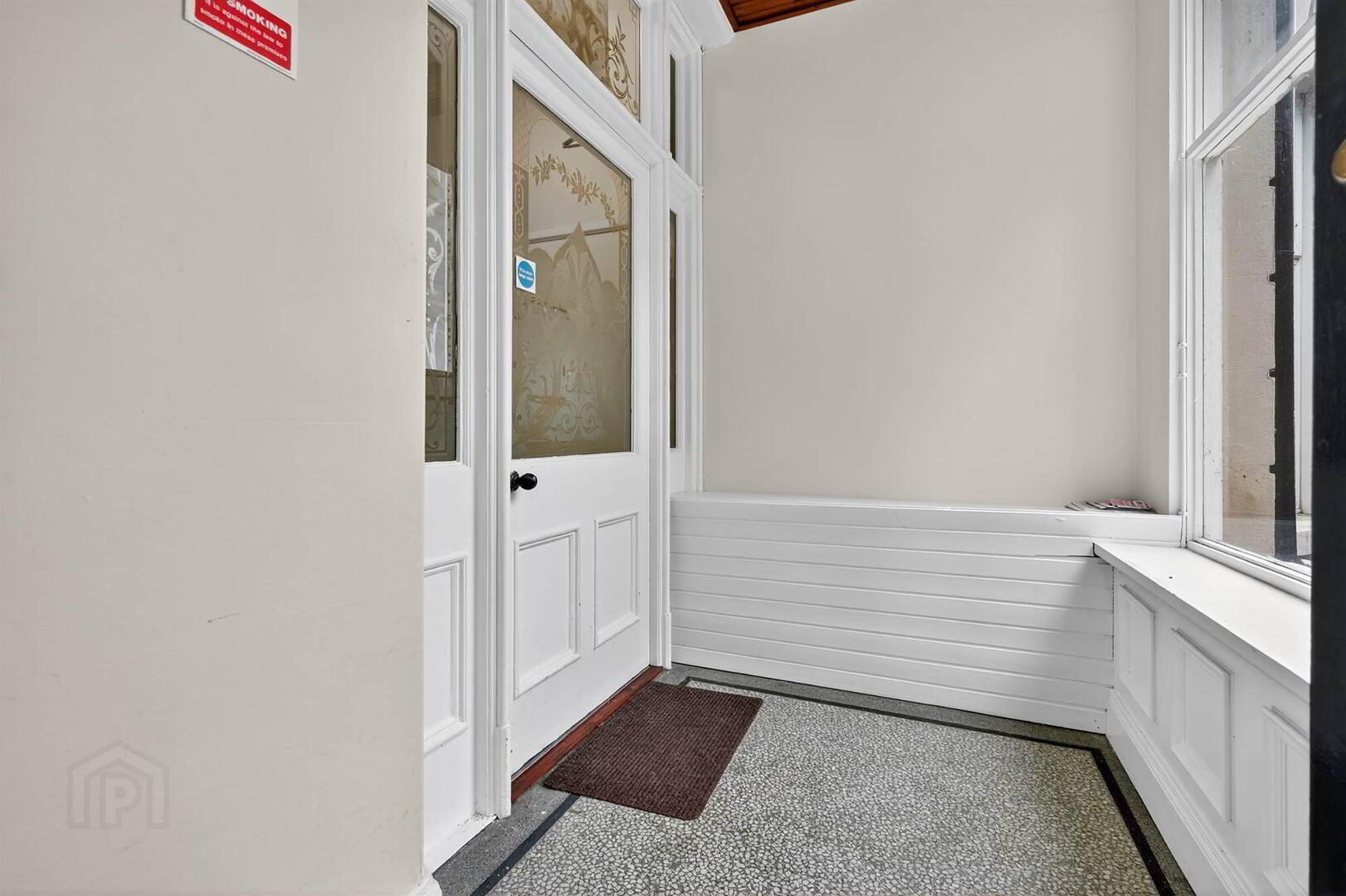 Apt 5, 62 Malone Road 4 of 23