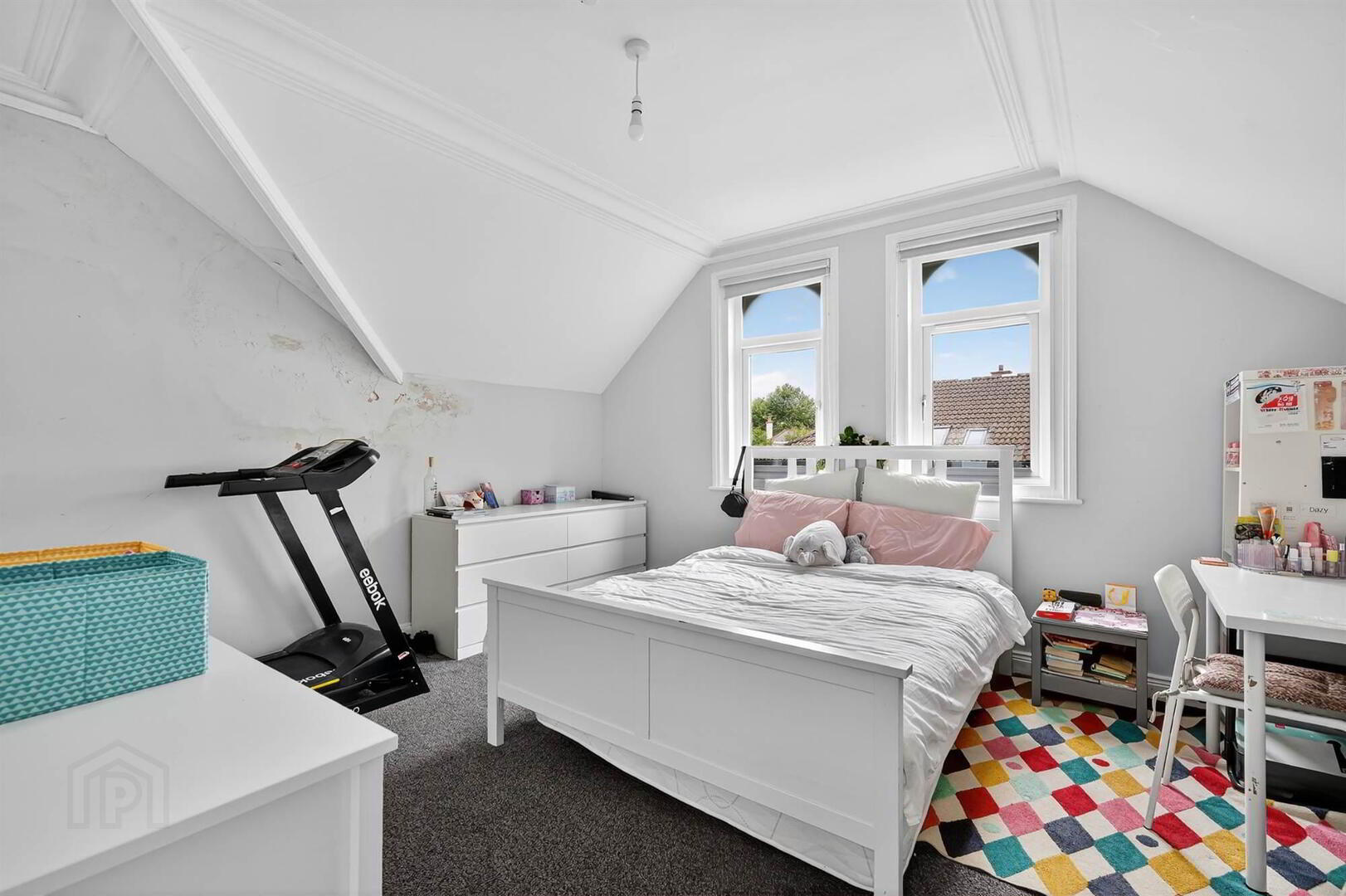 Apt 5, 62 Malone Road 21 of 23