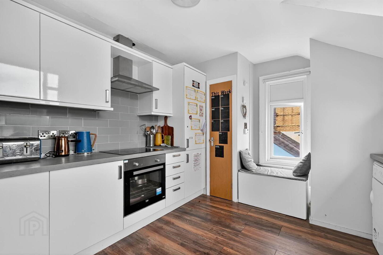 Apt 5, 62 Malone Road 16 of 23