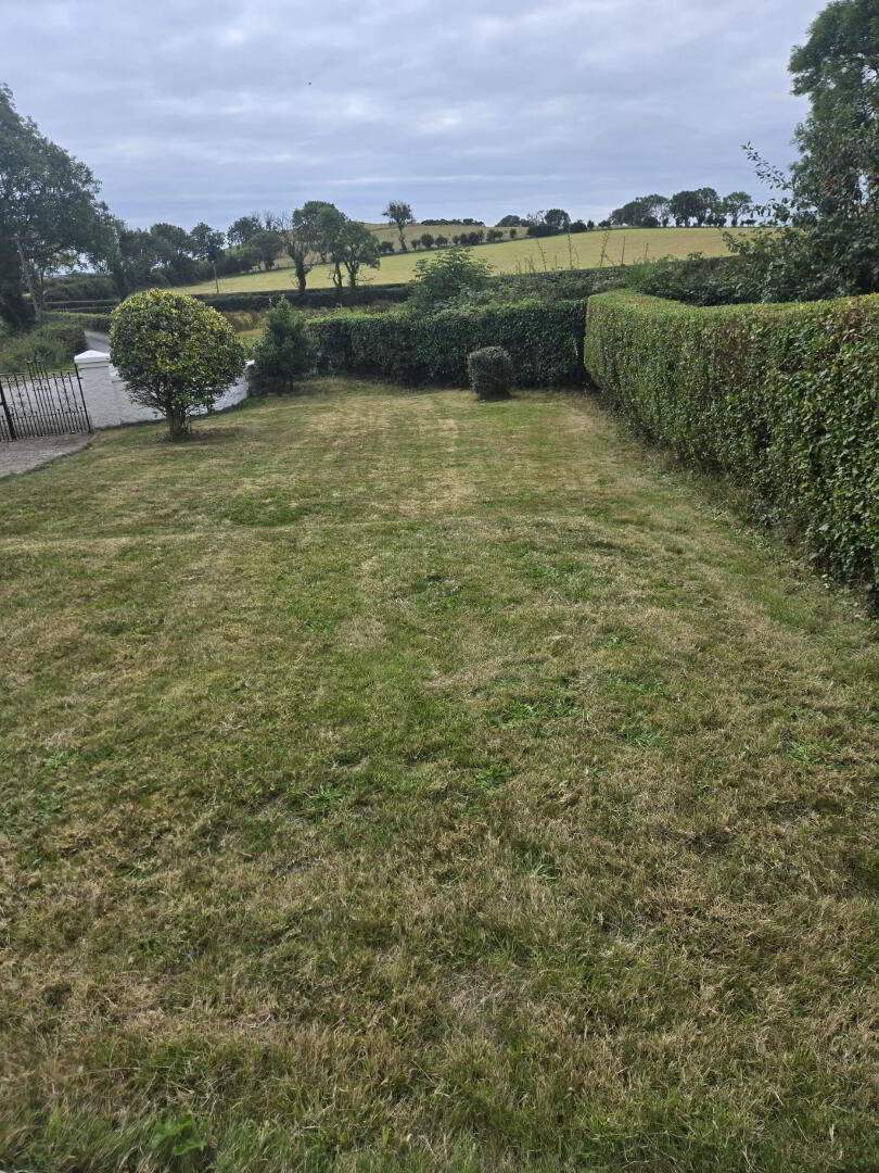 12 Grangecam Road 6 of 28