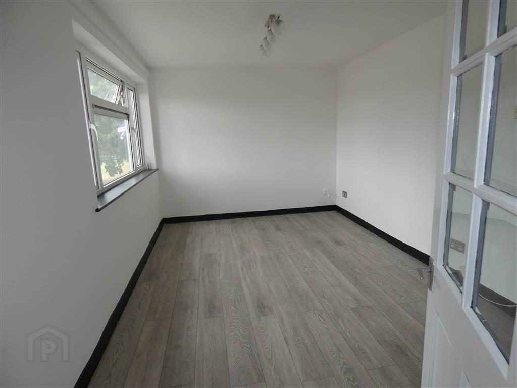 32b Shimna Close 3 of 12