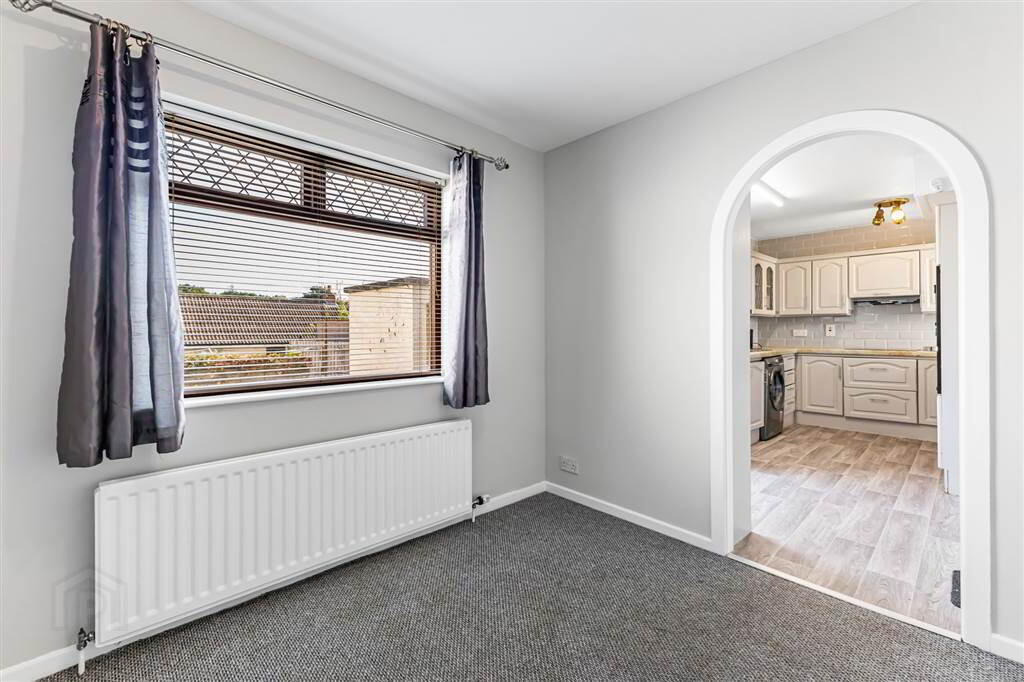 8 Milltown Avenue 13 of 29