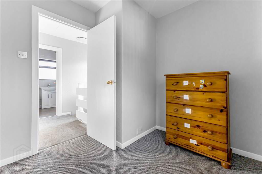 8 Milltown Avenue 20 of 29