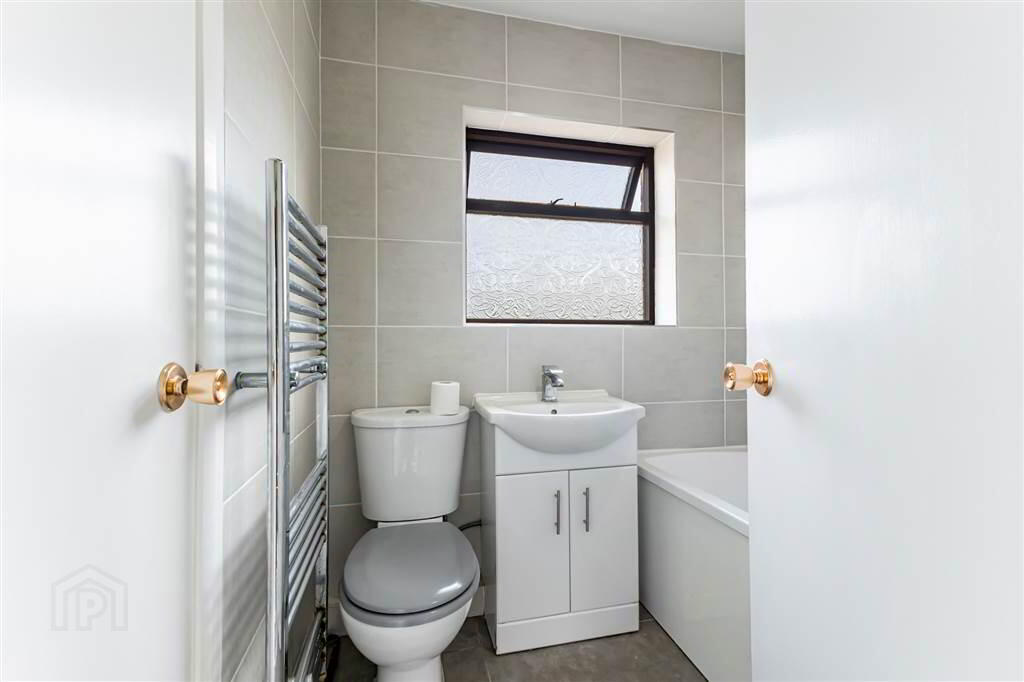 8 Milltown Avenue 22 of 29