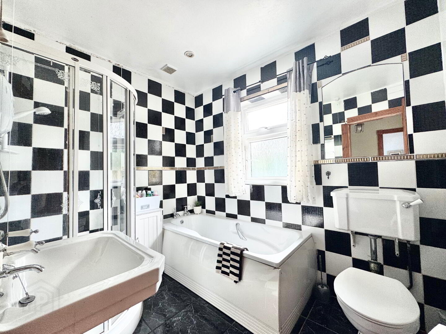 8 Sperrin Close 14 of 20