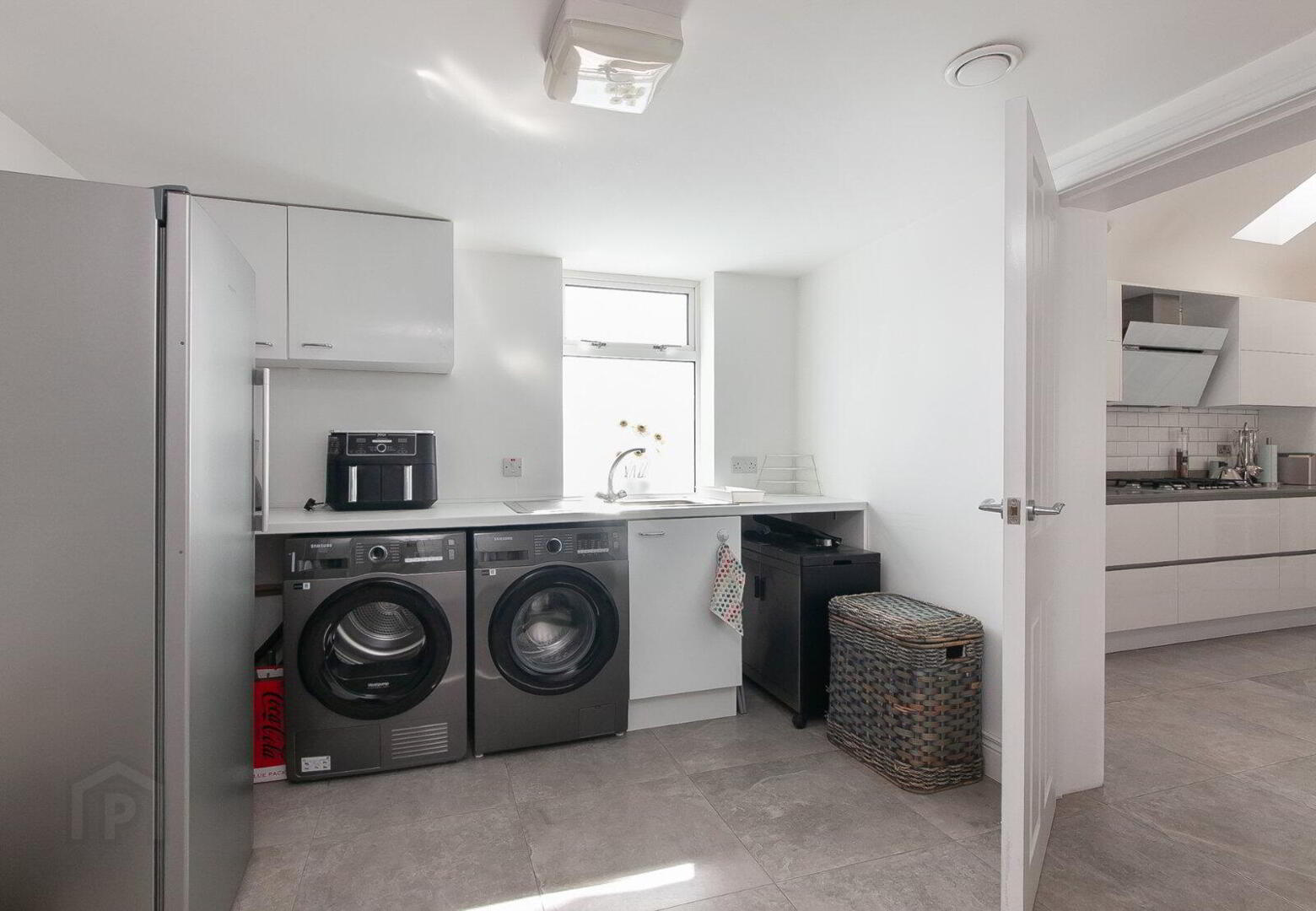 1 Sloans Avenue 17 of 34