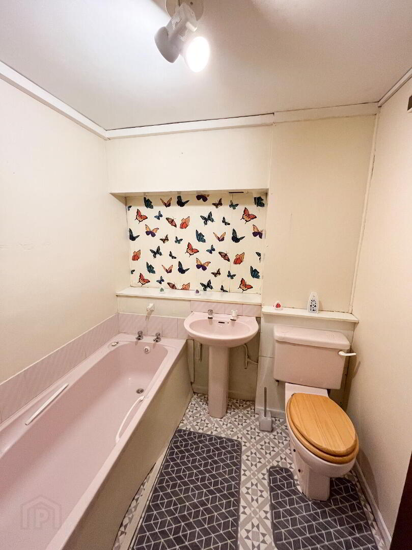 5c Ferndale House 6 of 11