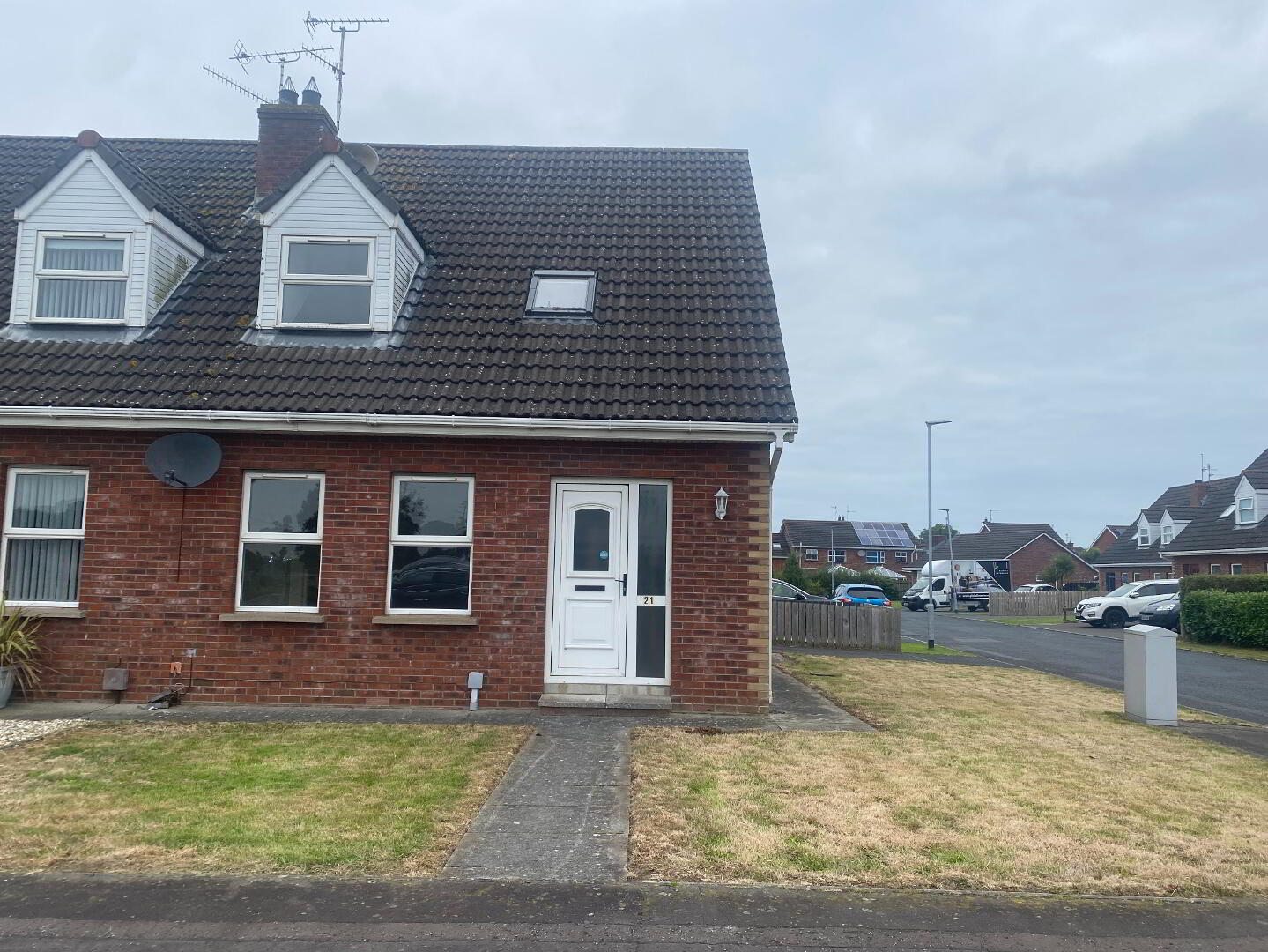 21 Willowfield Crescent 1 of 16