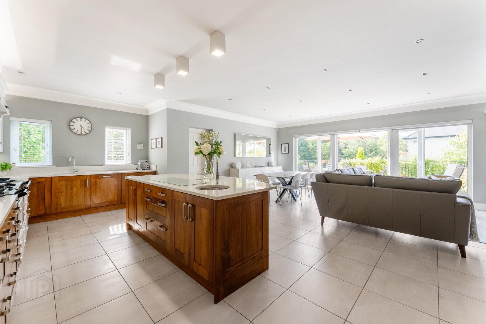 29 Upper Malone Road 9 of 24
